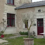 Le Clos De La Pinsonniere Bed & Breakfast 3*