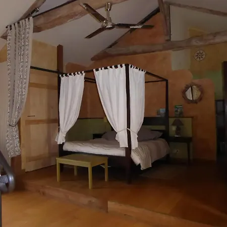 Le Clos De La Pinsonniere Oda ve Kahvaltı