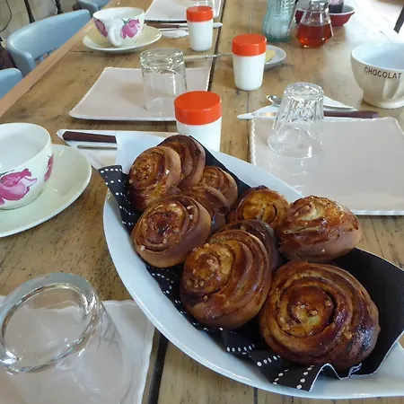 Oda ve Kahvaltı Le Clos De La Pinsonniere